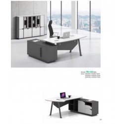 مكتب خشب أبيض بأرجل رصاصية 